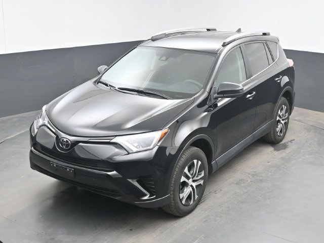 Used 2018 Toyota RAV4 LE w/ All Weather Liner Package AWD/4WD image 15