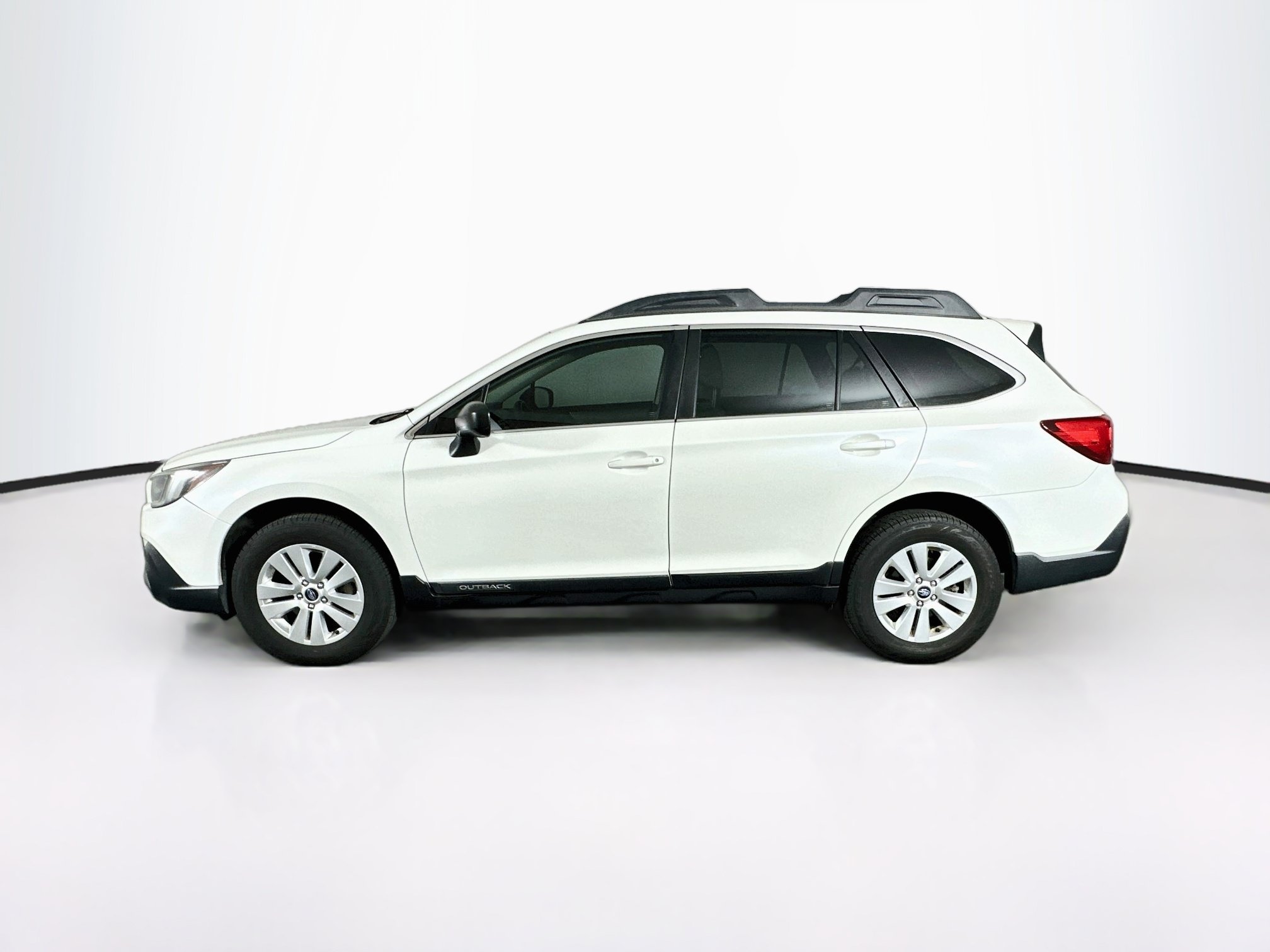 Used 2018 Subaru Outback 2.5i AWD/4WD image 4