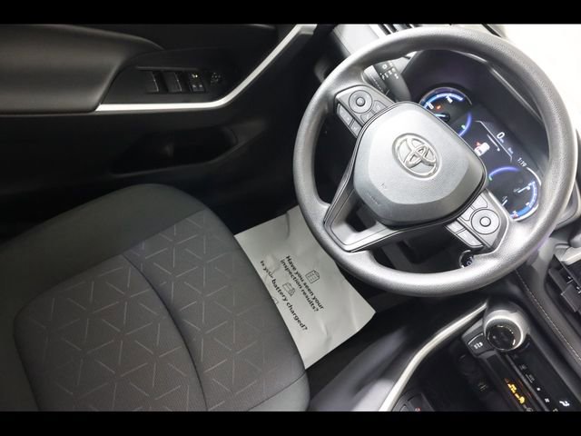 Used 2025 Toyota RAV4 XLE image 20