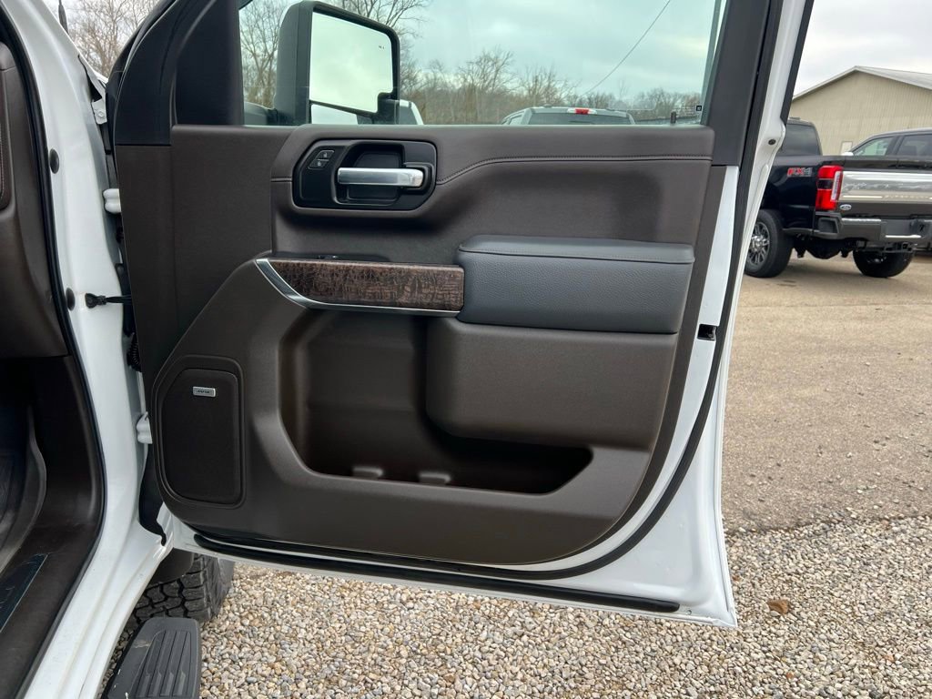 Used 2022 GMC Sierra 2500 Denali w/ Denali Ultimate Package image 21