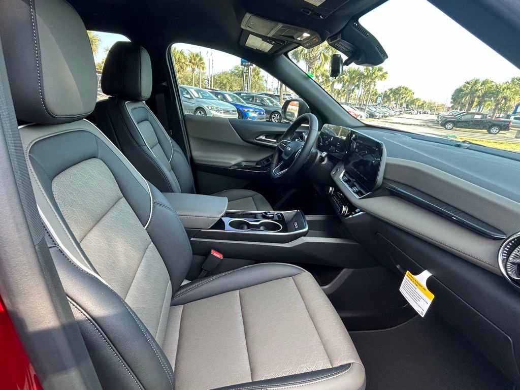 New 2026 Chevrolet Equinox LT w/ Convenience Package II image 22