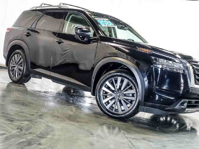 Used 2024 Nissan Pathfinder SL w/ SL Premium Package AWD/4WD image 5