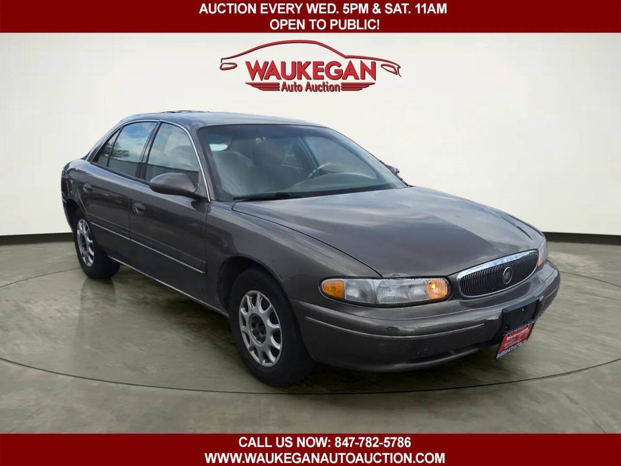 Used 2002 Buick Century Custom w/ Custom Premium Pkg FWD image 2