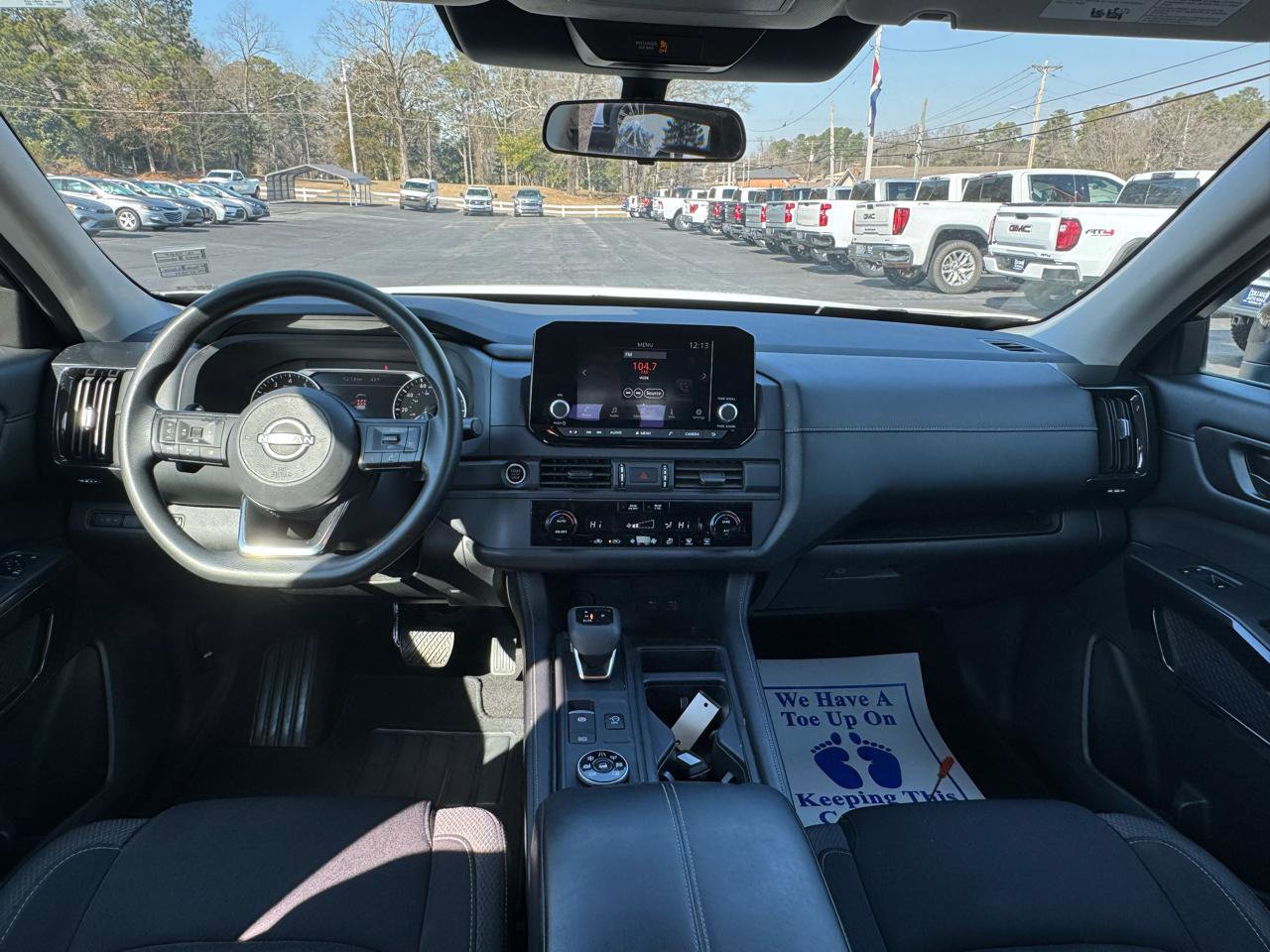 Used 2023 Nissan Pathfinder S AWD/4WD image 17