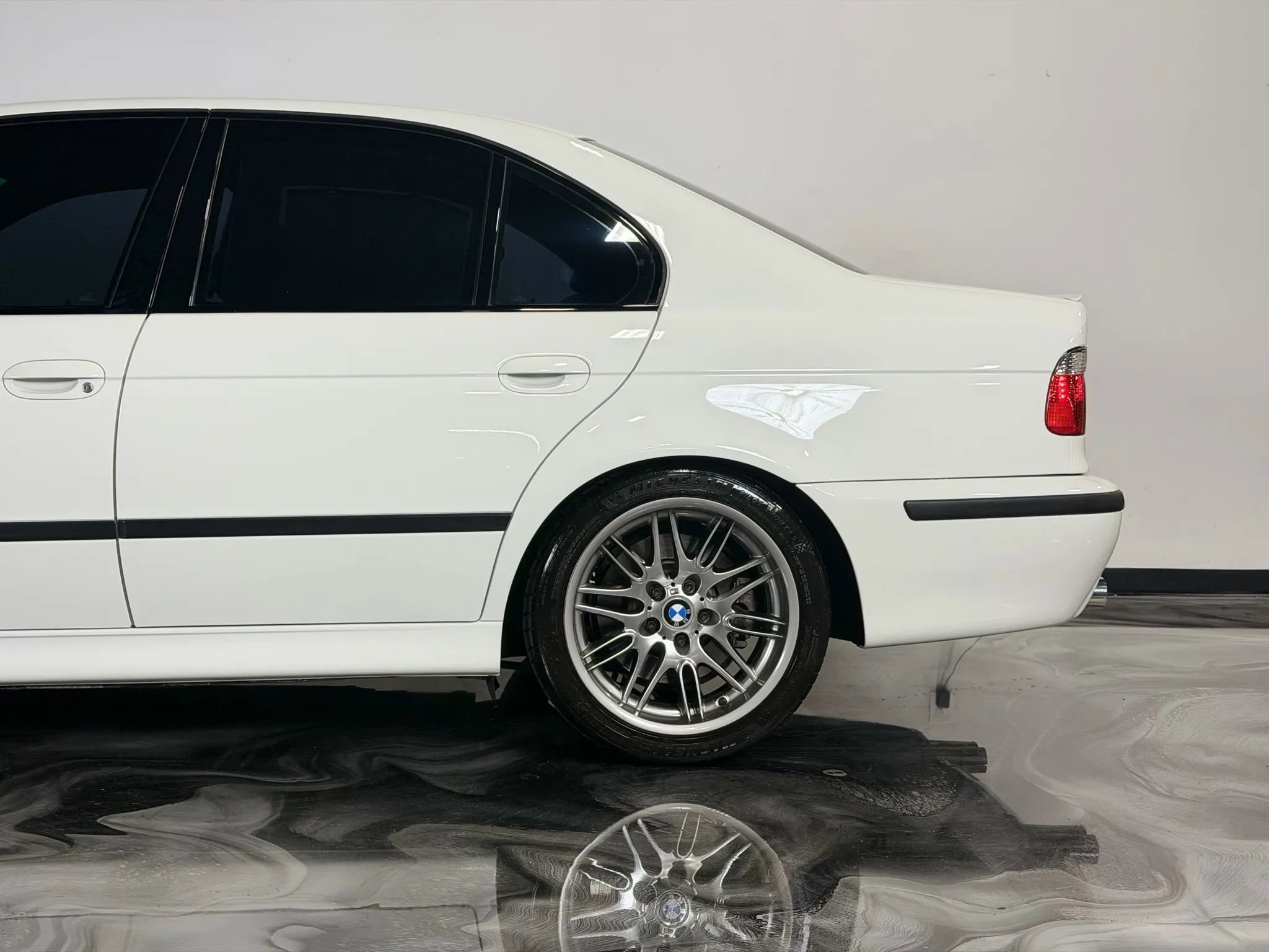 Used 2003 BMW M5 image 16