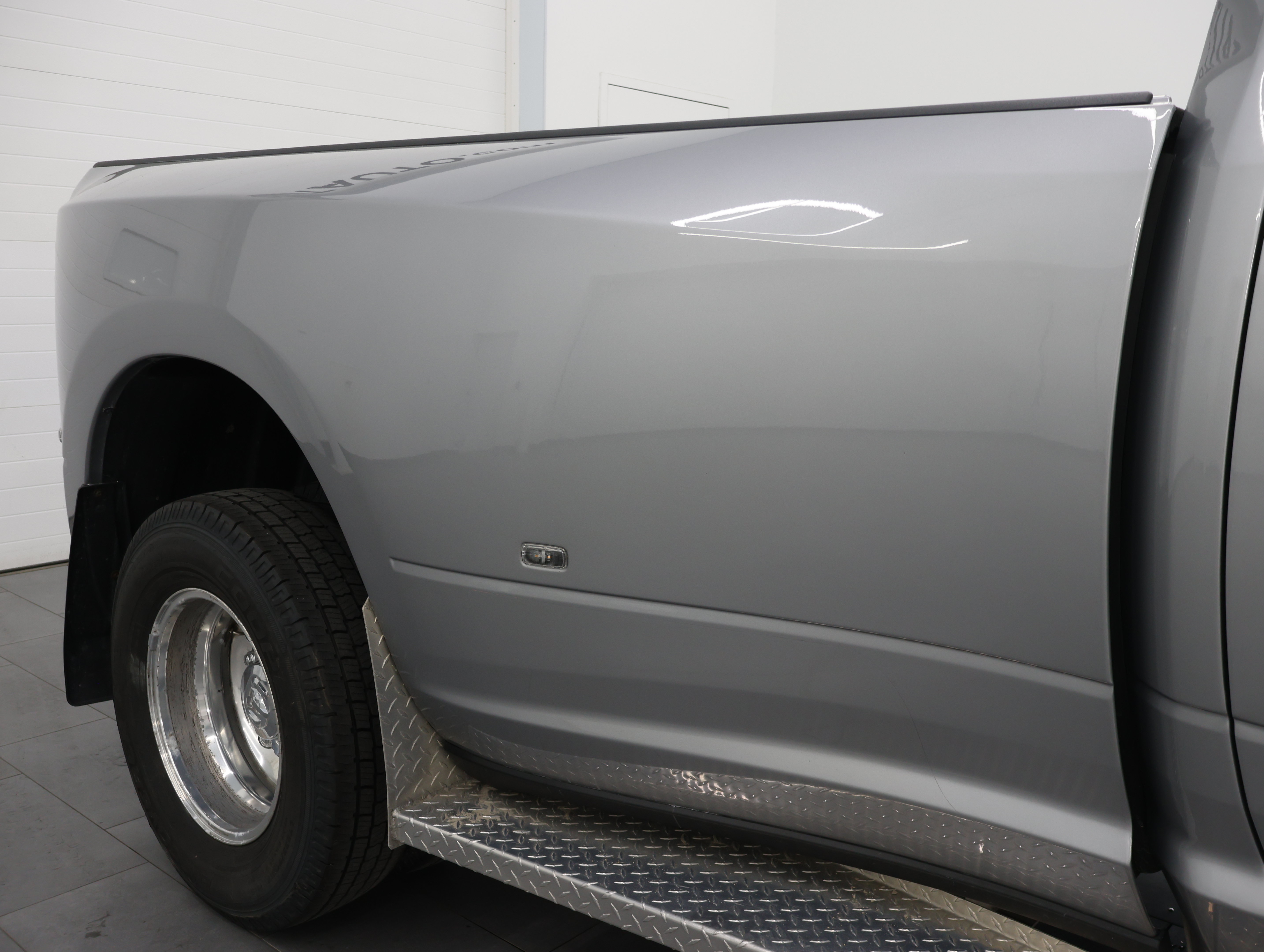Used 2023 RAM 3500 Laramie AWD/4WD image 27