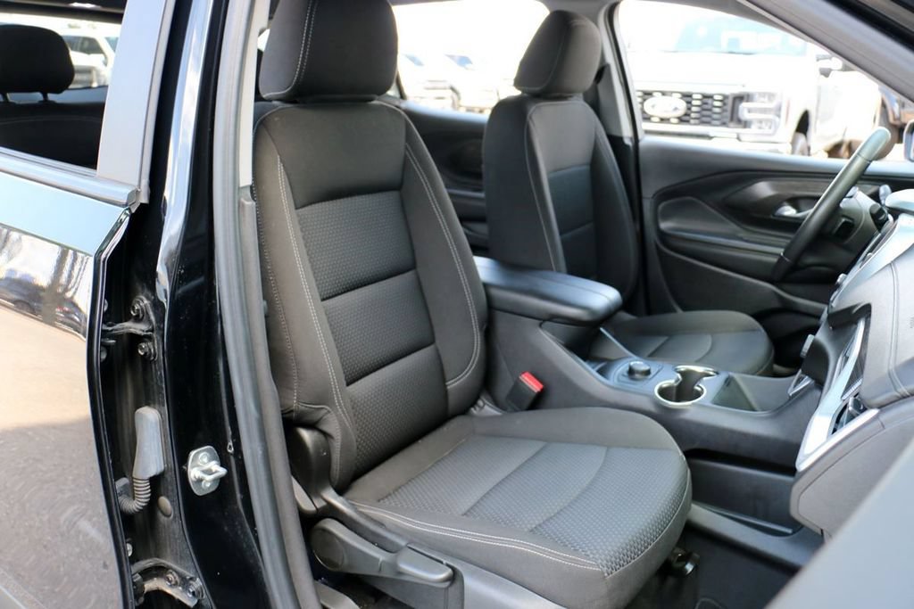 Used 2024 GMC Terrain SLE AWD/4WD image 29