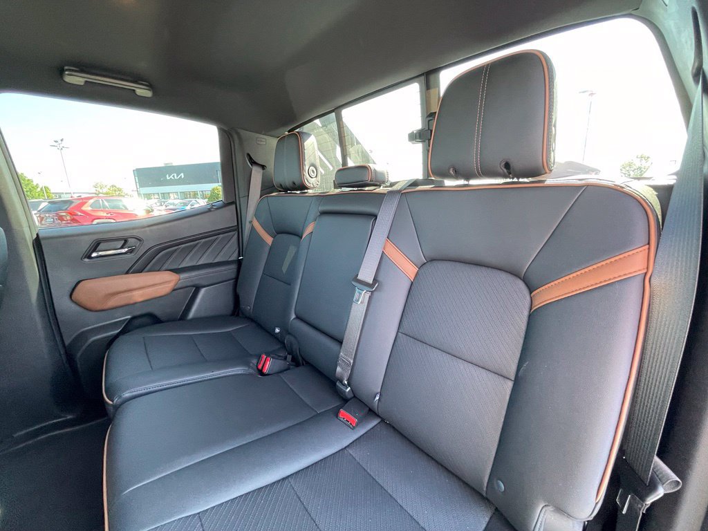 Used 2025 GMC Canyon AT4 w/ Nightfall Edition AWD/4WD image 25