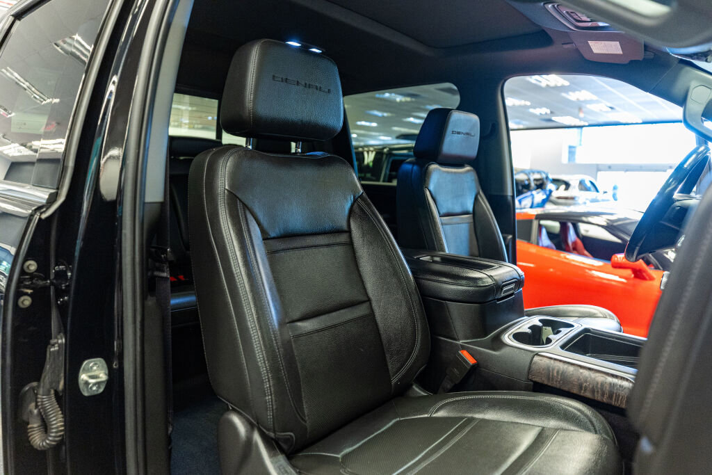 Used 2022 GMC Sierra 3500 Denali w/ Denali Ultimate Package AWD/4WD image 16