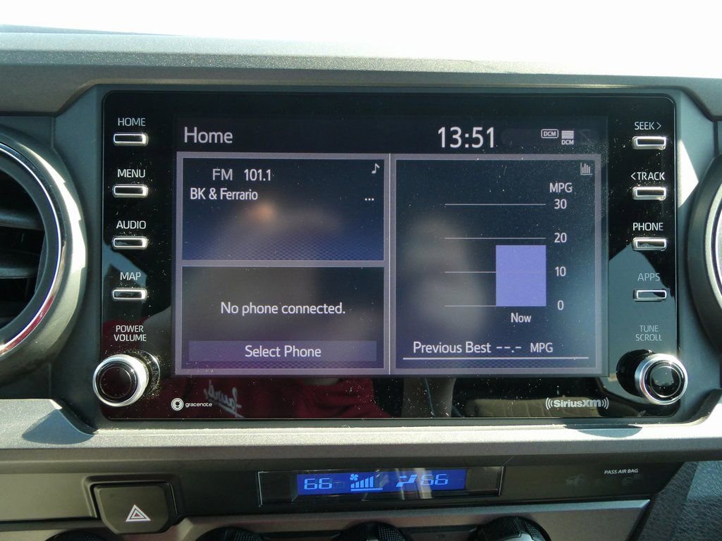 Used 2022 Toyota Tacoma TRD Off-Road w/ Technology Package image 27