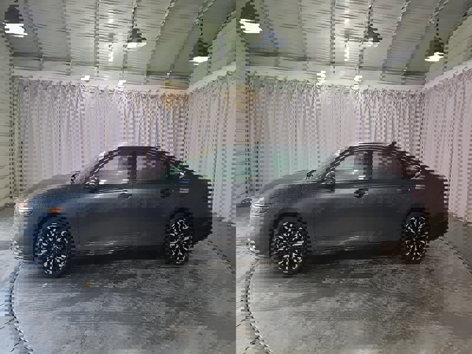 Used 2023 Honda Accord Touring image 3