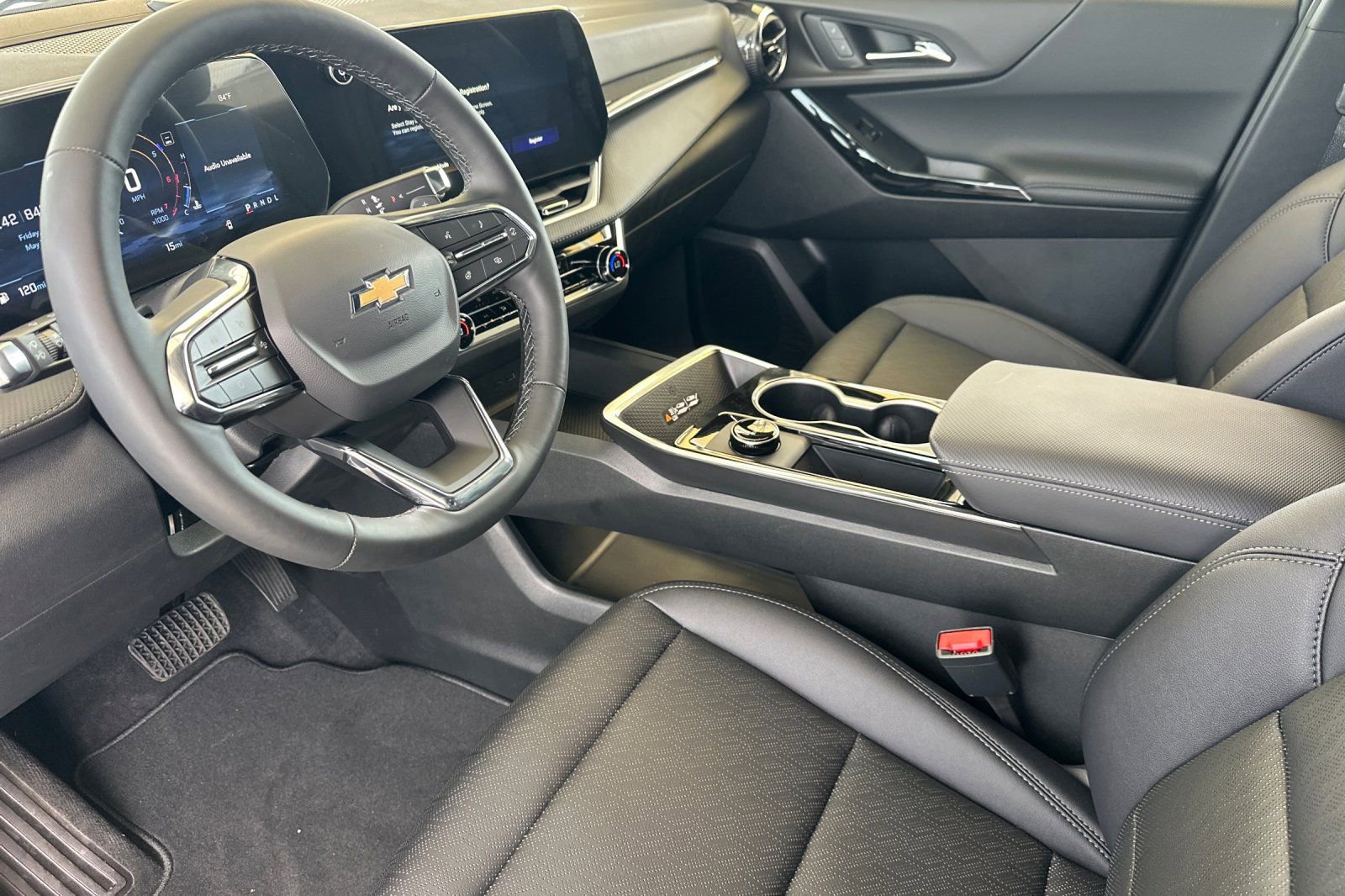 New 2026 Chevrolet Equinox LT w/ Convenience Package II AWD/4WD image 10