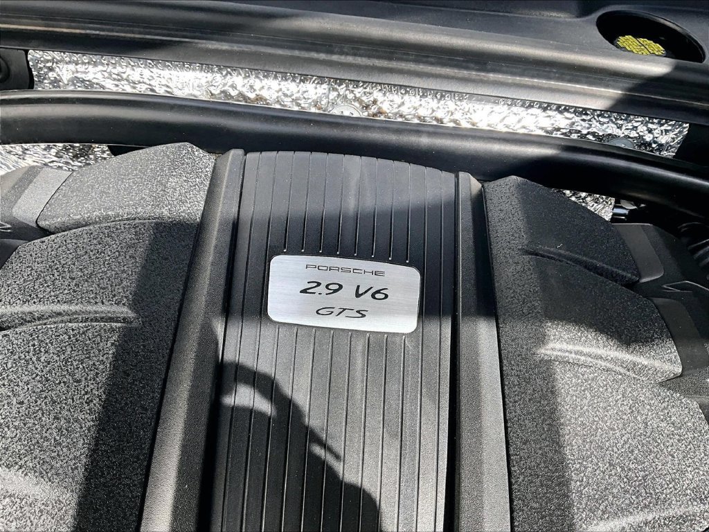 Certified 2023 Porsche Macan GTS AWD/4WD image 34