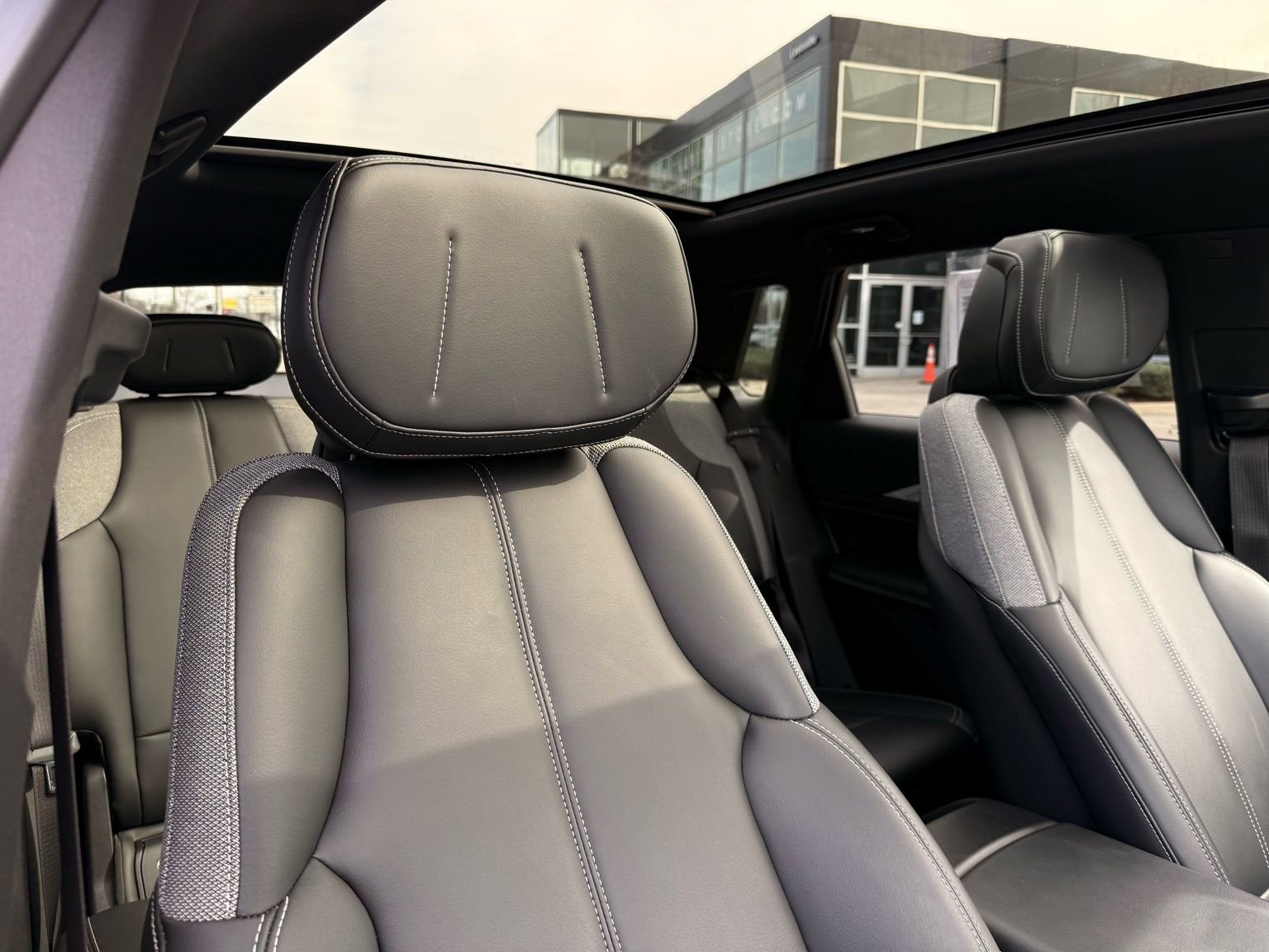 Used 2024 Cadillac Lyriq Tech image 27