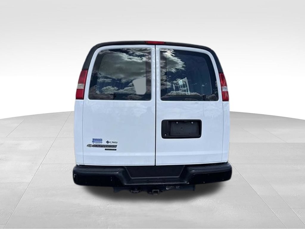 Used 2014 Chevrolet Express 2500 RWD image 6