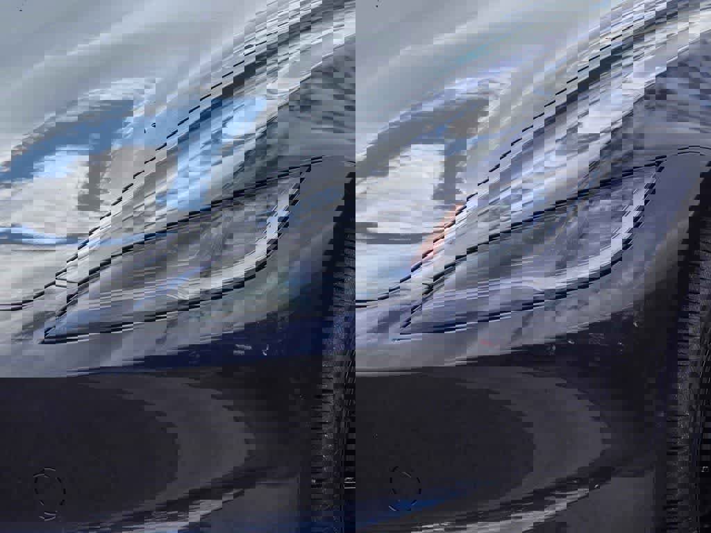 Used 2024 Tesla Model 3 Standard Range image 8