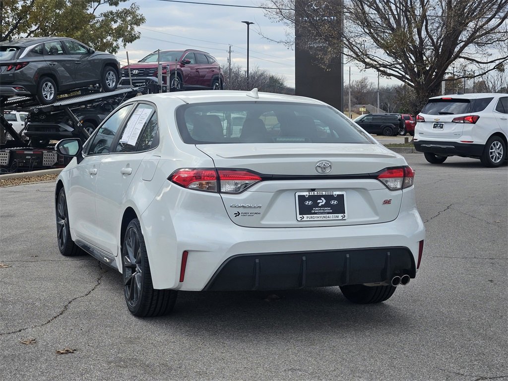 Used 2024 Toyota Corolla SE image 3