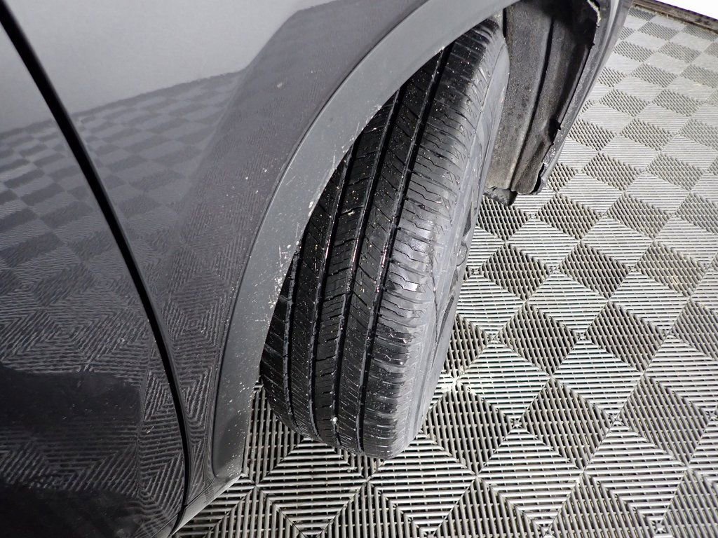 Used 2023 Toyota Highlander L image 36