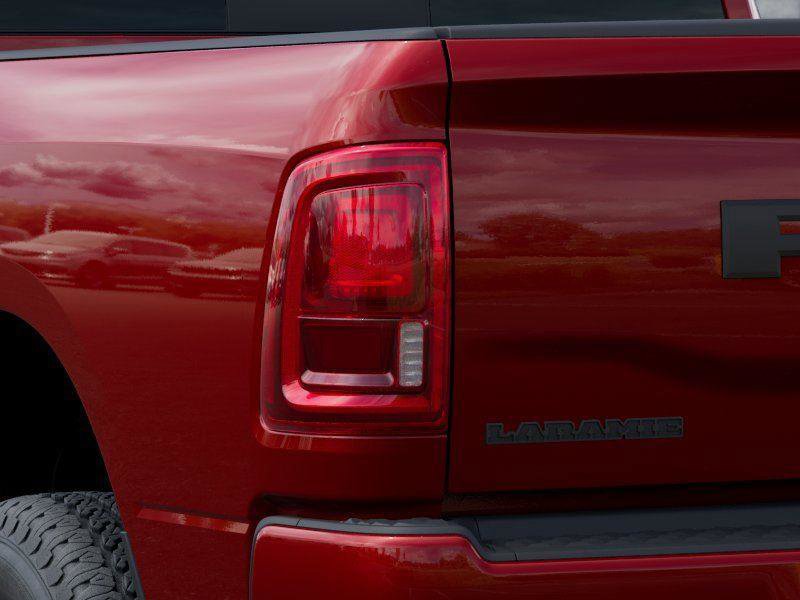 New 2026 RAM 2500 Laramie AWD/4WD image 9