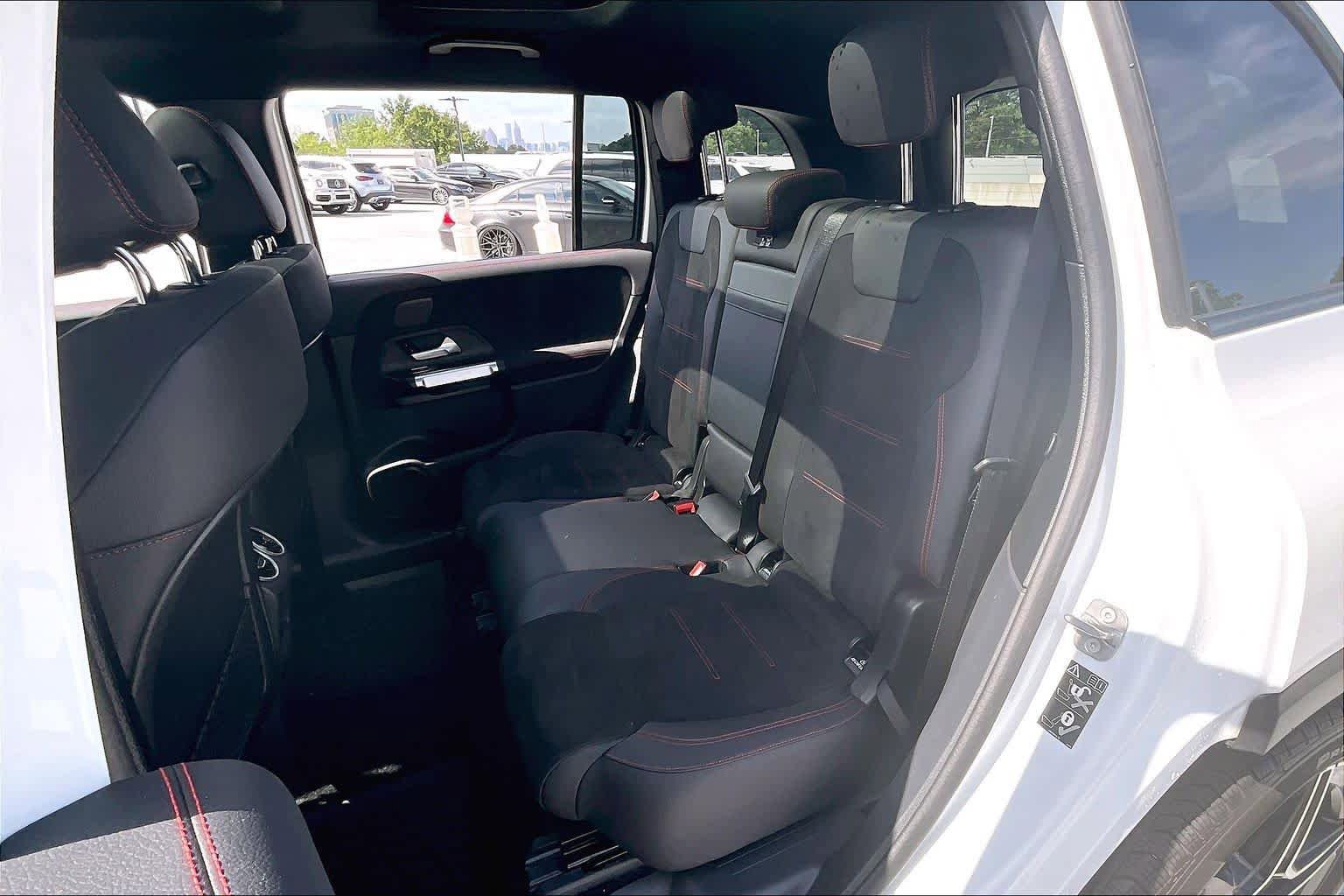 Used 2025 Mercedes-Benz GLB 250 image 20