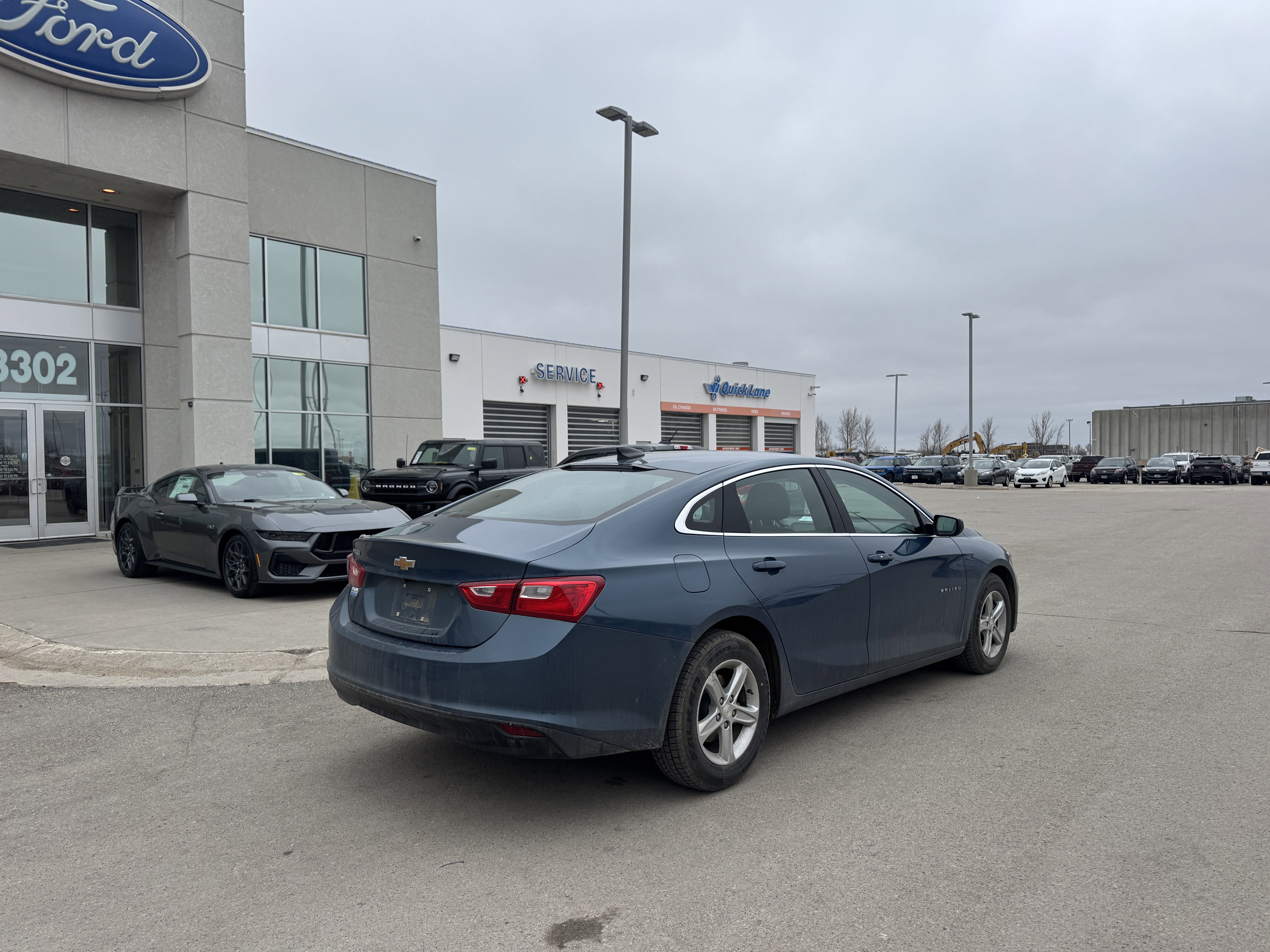 Used 2025 Chevrolet Malibu LS image 3