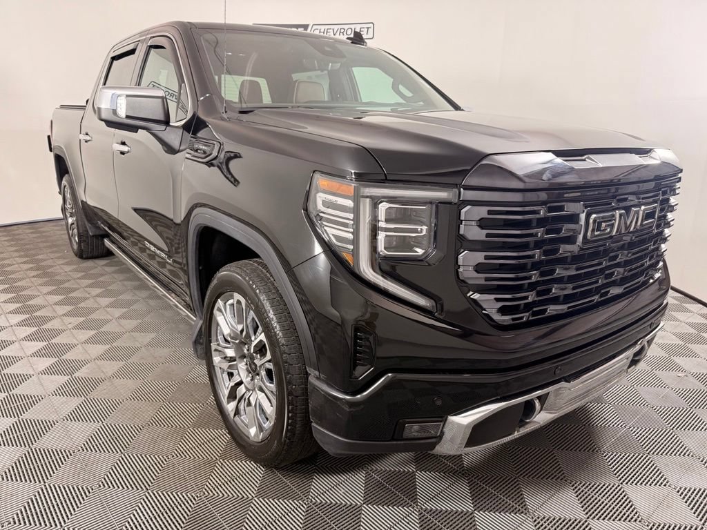 Used 2024 GMC Sierra 1500 Denali Ultimate AWD/4WD image 8