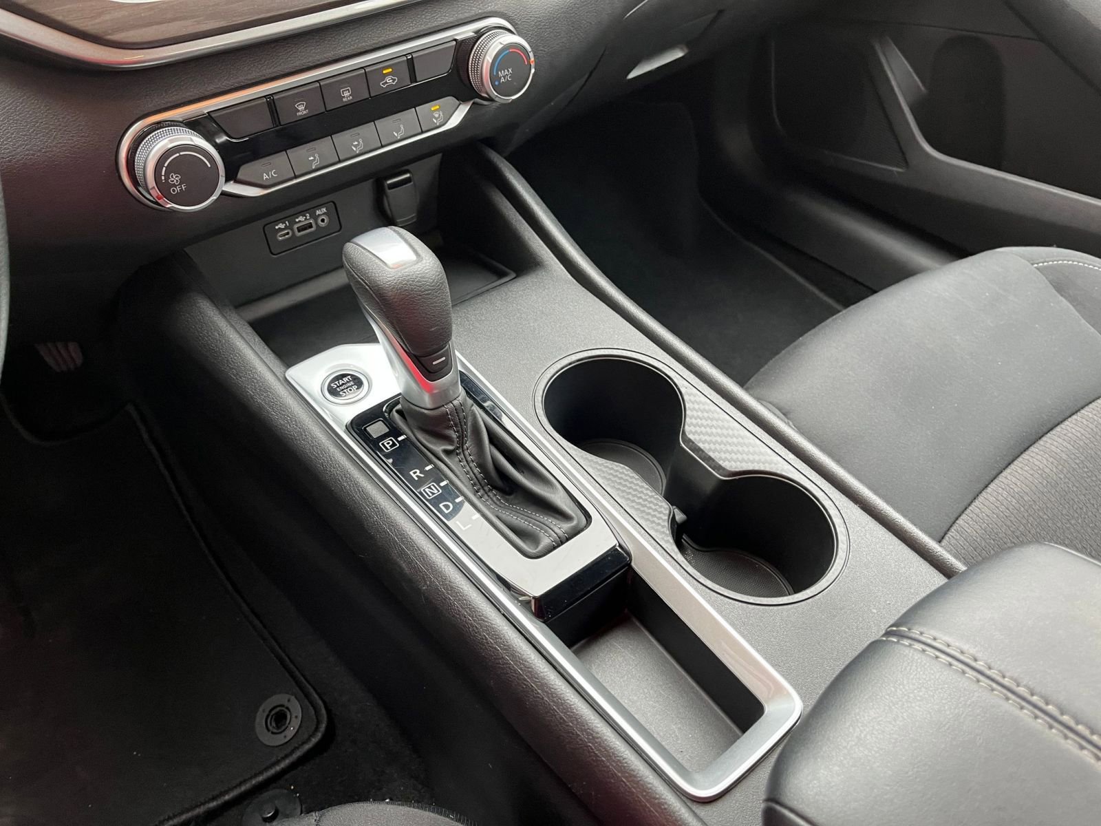 Used 2025 Nissan Altima 2.5 SV image 41