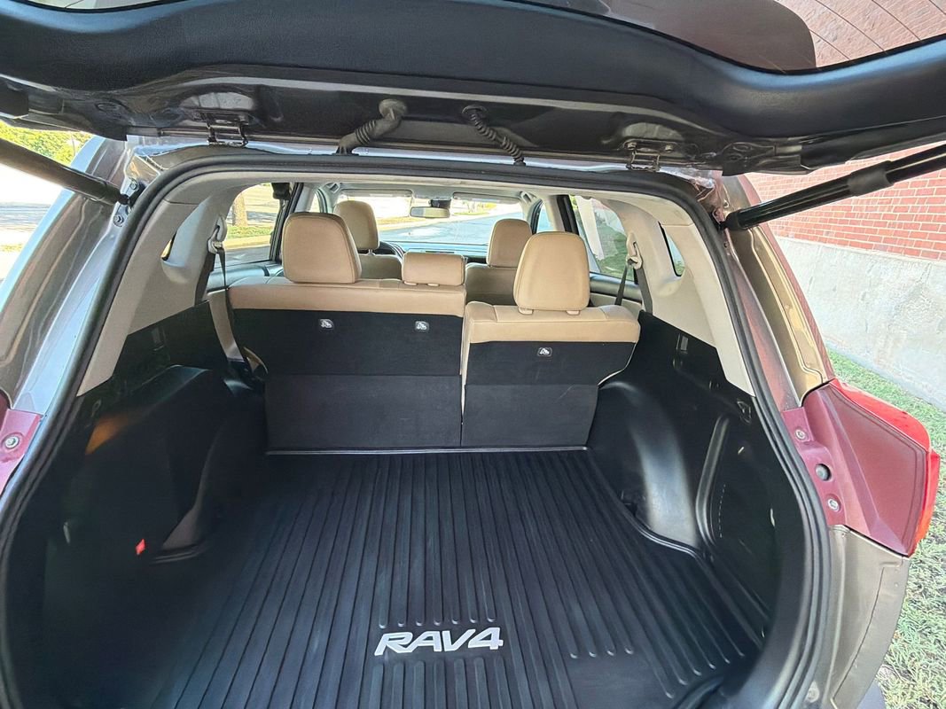 Used 2014 Toyota RAV4 Limited w/ Technology Package AWD/4WD image 8