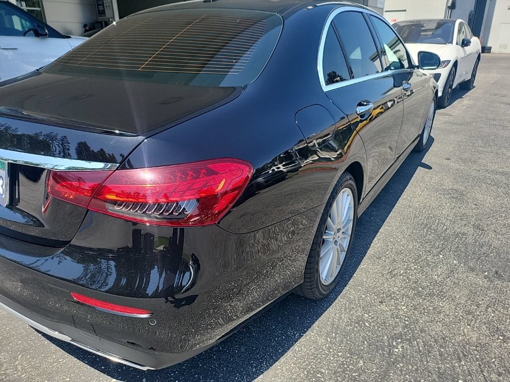 Used 2022 Mercedes-Benz E 350 Sedan image 4
