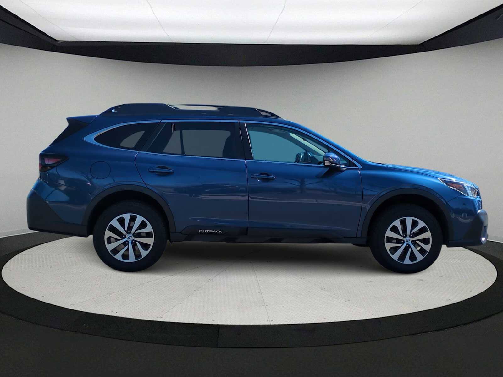 Used 2021 Subaru Outback Premium image 9