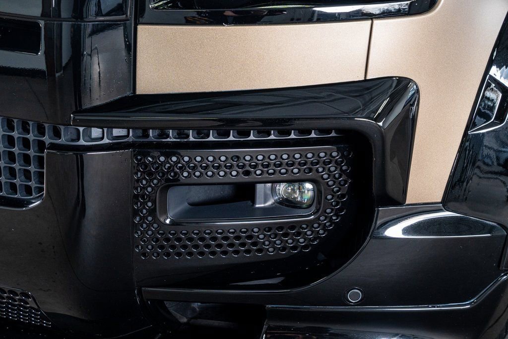 Used 2025 Land Rover Defender 110 X image 15
