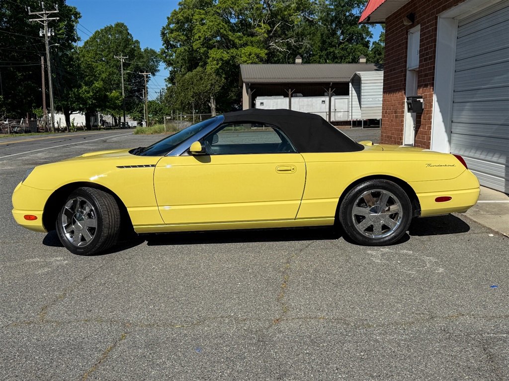 Used 2002 Ford Thunderbird RWD image 4