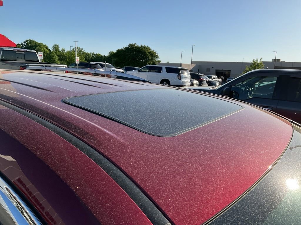 Used 2024 Toyota Sienna Platinum image 3