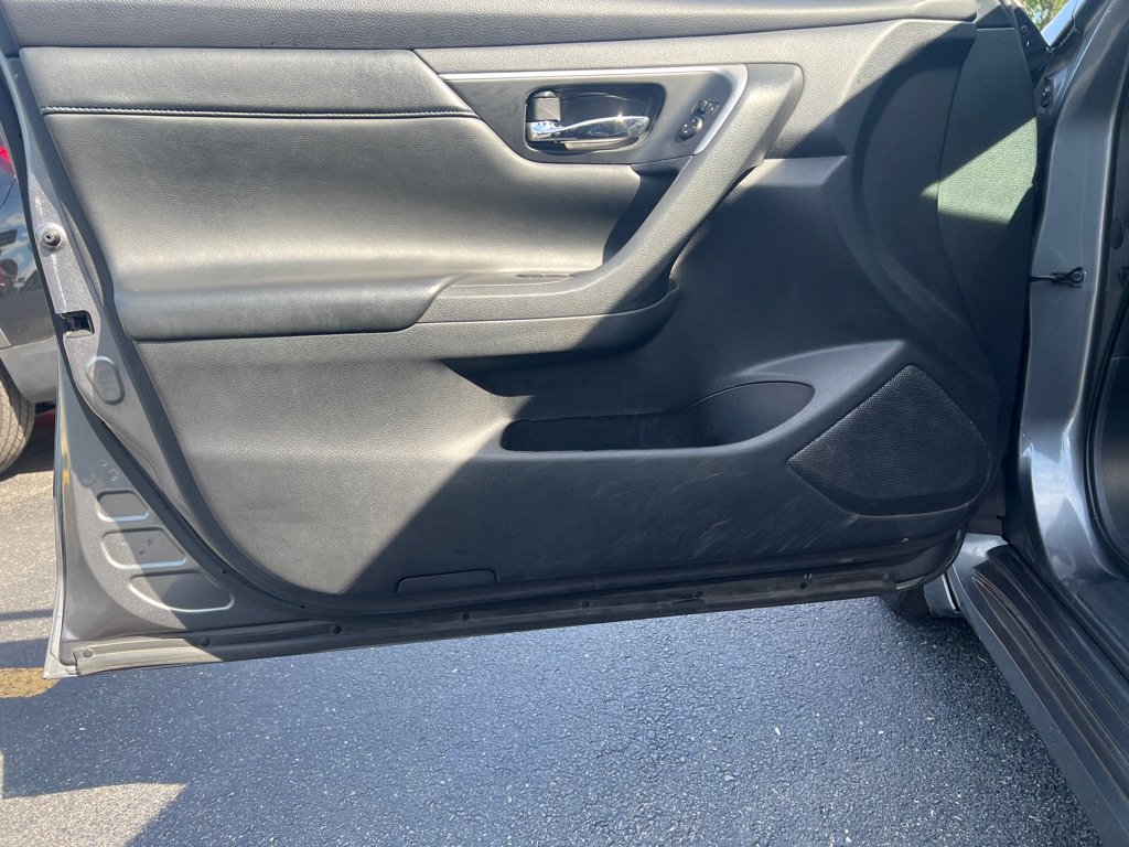 Used 2016 Nissan Altima 2.5 SR image 9