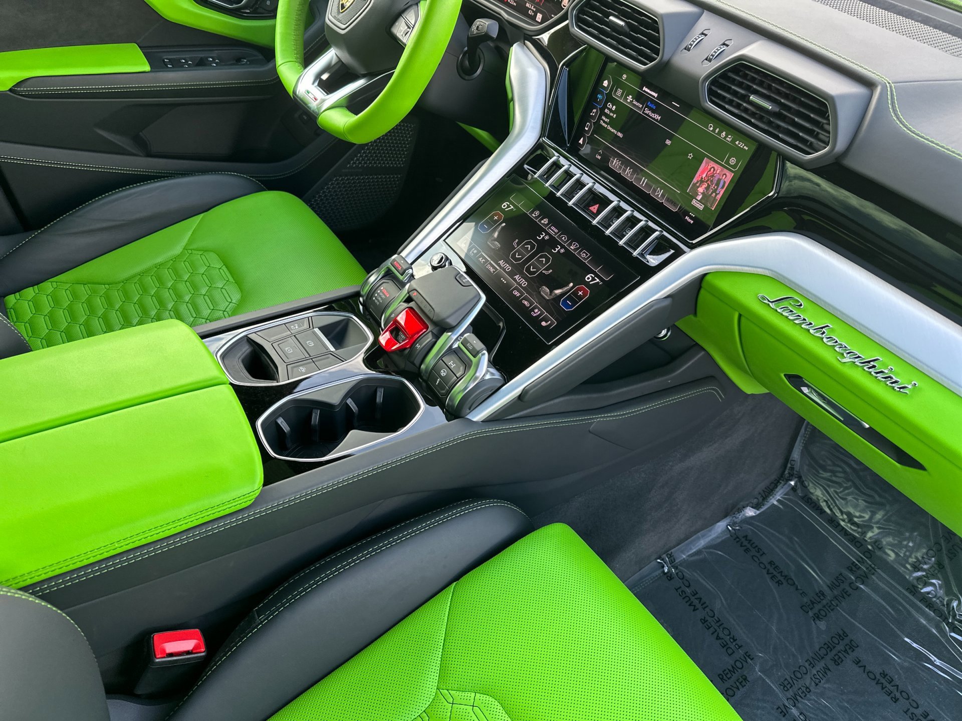 Used 2022 Lamborghini Urus image 6