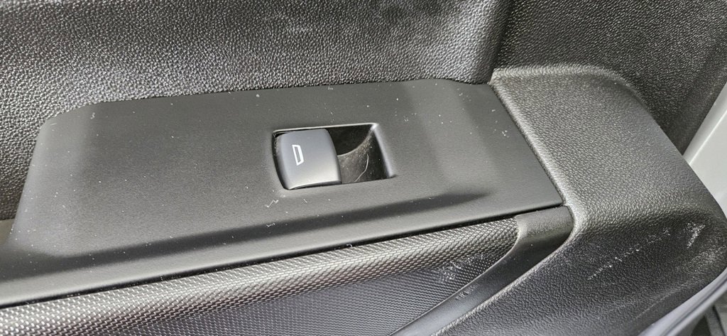 Used 2025 Chevrolet Silverado 2500 Custom w/ Custom Value Package image 16