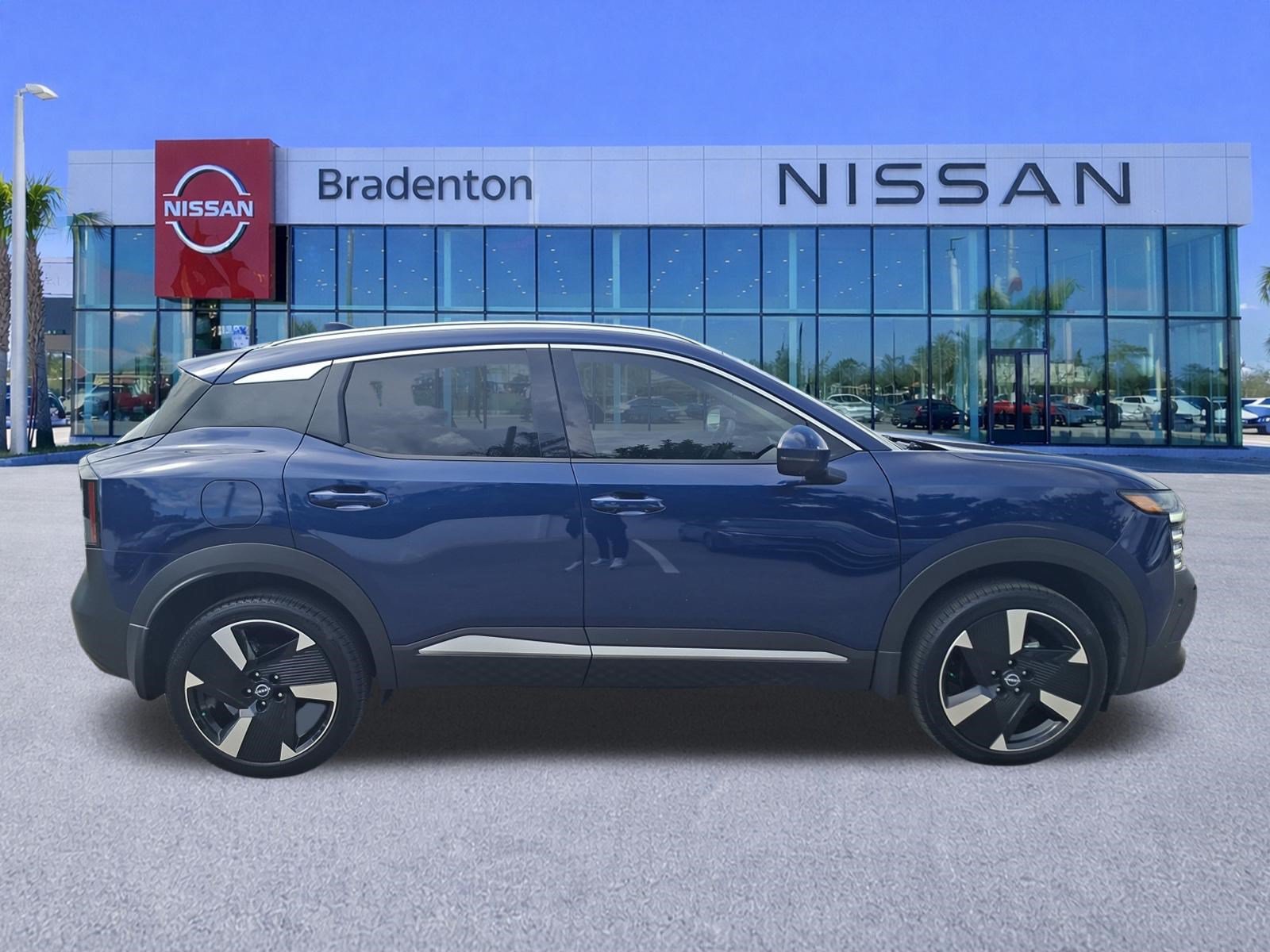 Certified 2025 Nissan Kicks SR FWD image 4