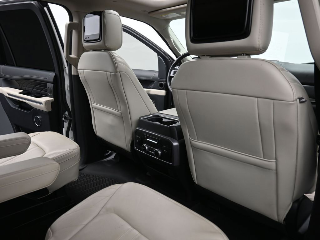 Used 2021 Ford Expedition Platinum image 14
