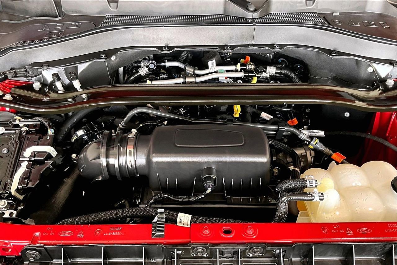 Certified 2024 Ford Explorer Limited w/ Limited Technology Package image 9
