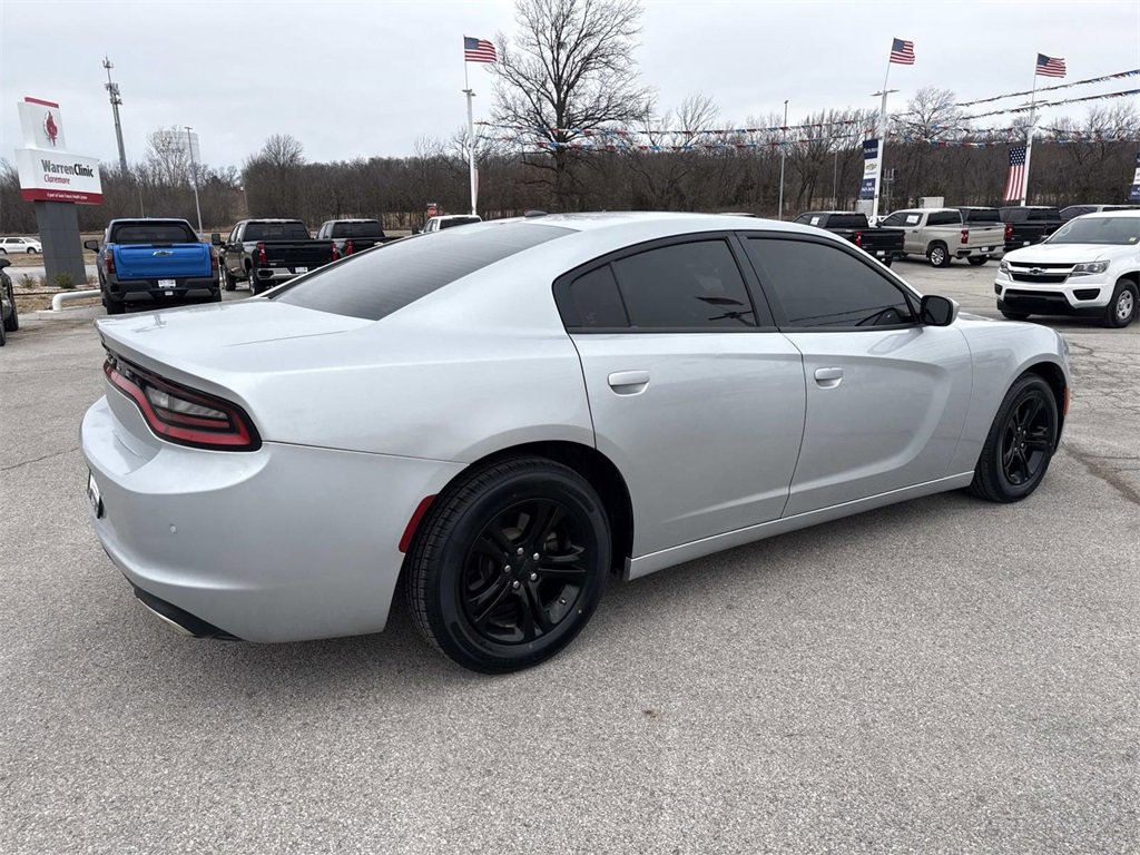 Used 2021 Dodge Charger SXT w/ Leather Interior Group image 5