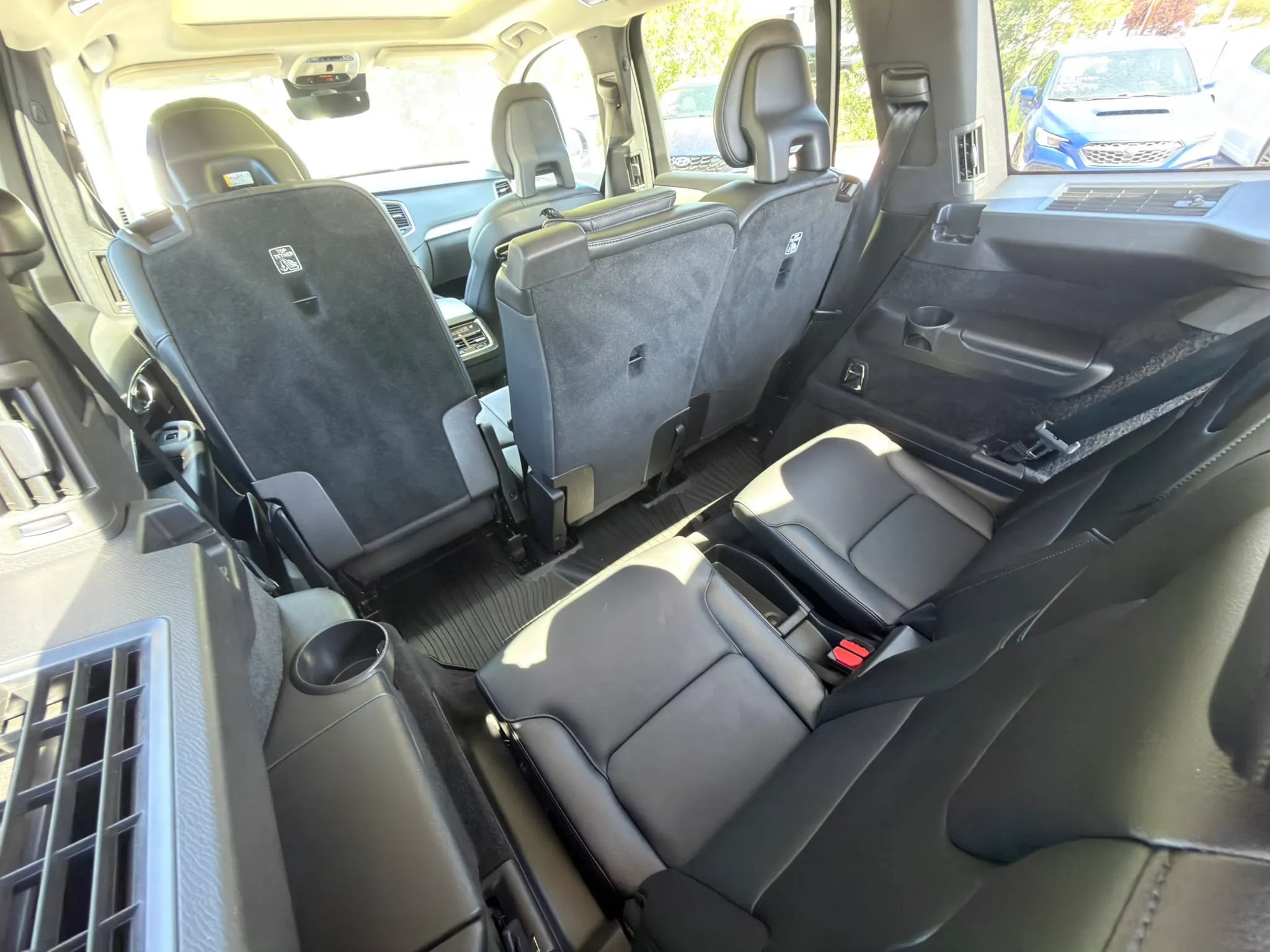 Used 2021 Volvo XC90 T5 Momentum w/ Protection Package Premier AWD/4WD image 17