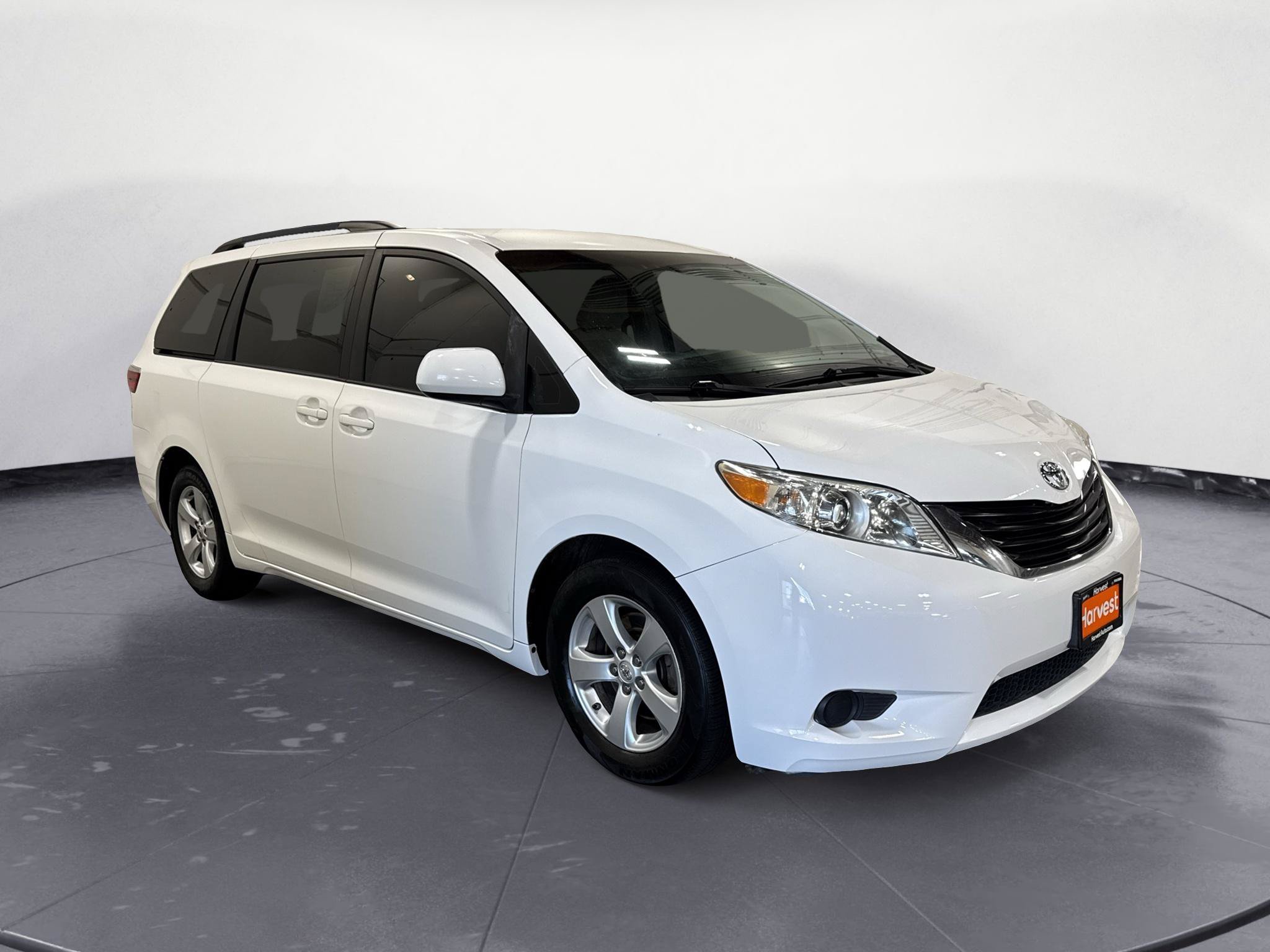 Used 2017 Toyota Sienna LE
