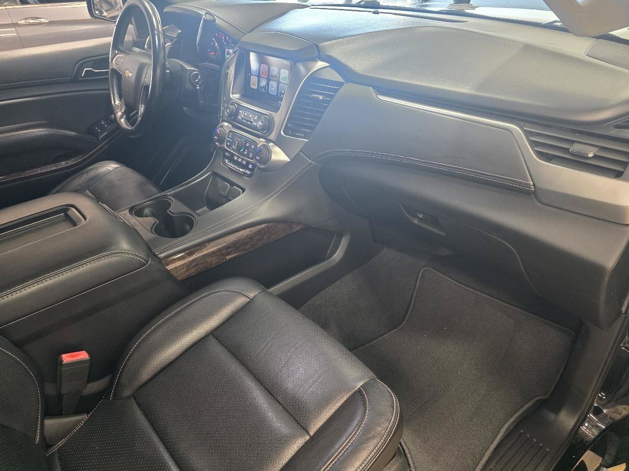 Used 2020 Chevrolet Suburban LS w/ Enhanced Driver Alert Package RWD image 20