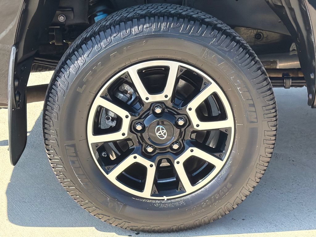 Used 2021 Toyota Tundra SR5 w/ TRD Off-Road Package AWD/4WD image 5