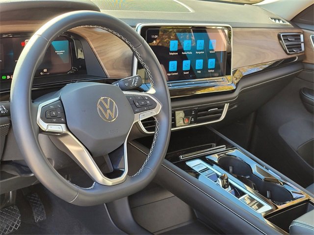 Used 2024 Volkswagen Atlas SE image 9