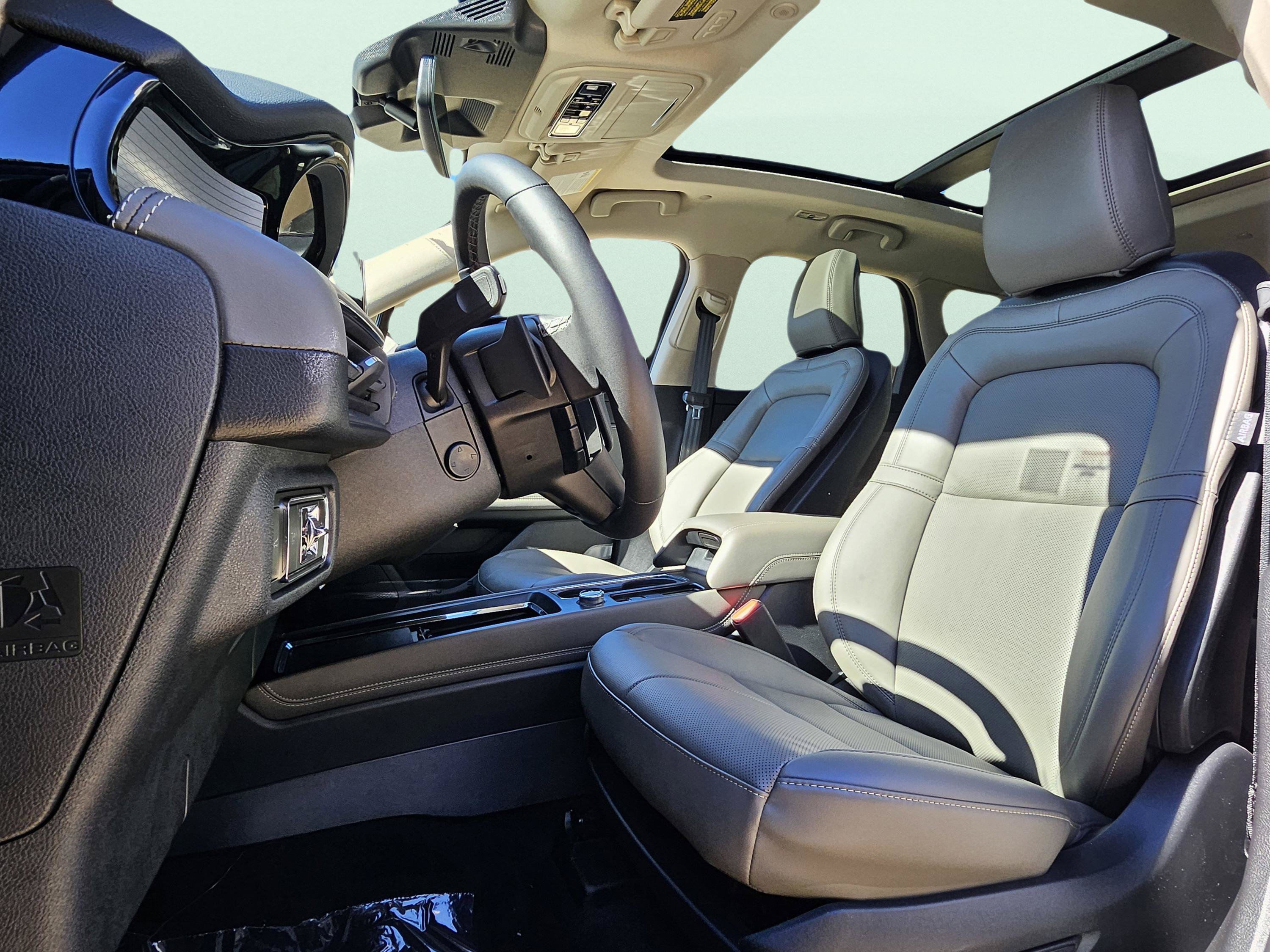 New 2026 Lincoln Corsair Premiere AWD/4WD image 13