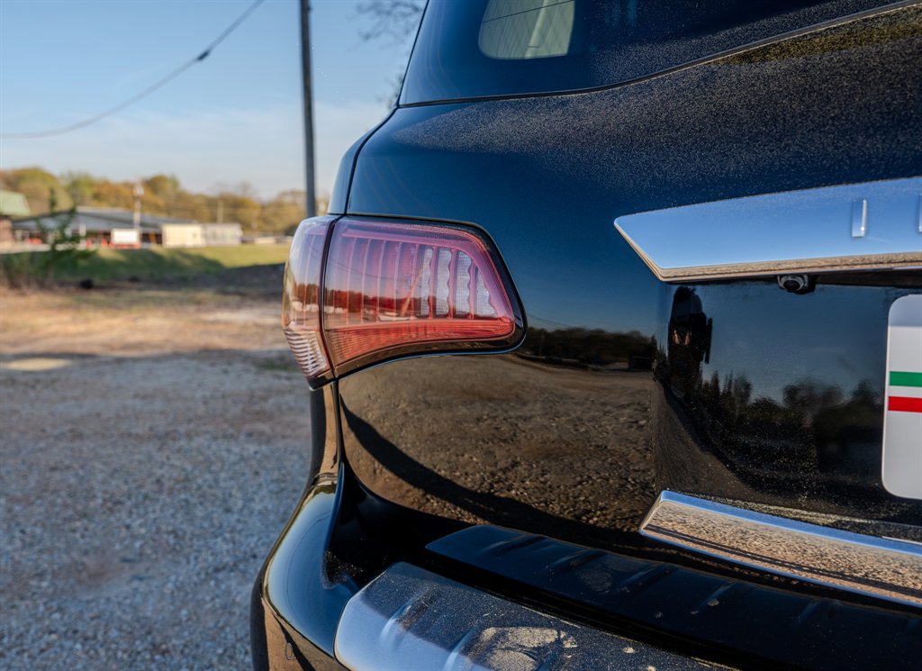 Used 2017 INFINITI QX80 2WD w/ Driver Assistance Package image 10