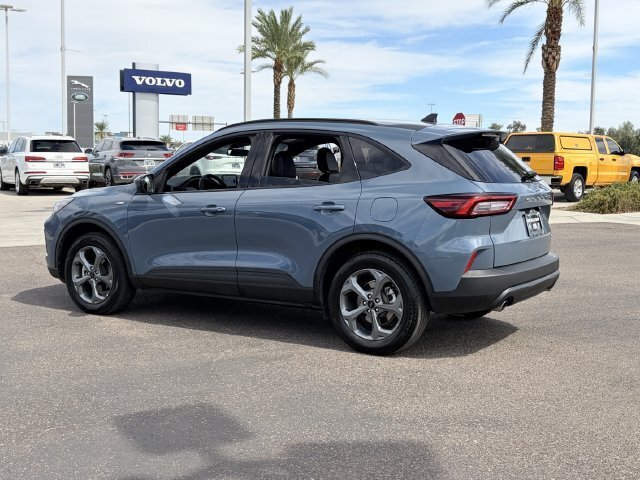 Used 2025 Ford Escape ST-Line Select AWD/4WD image 8