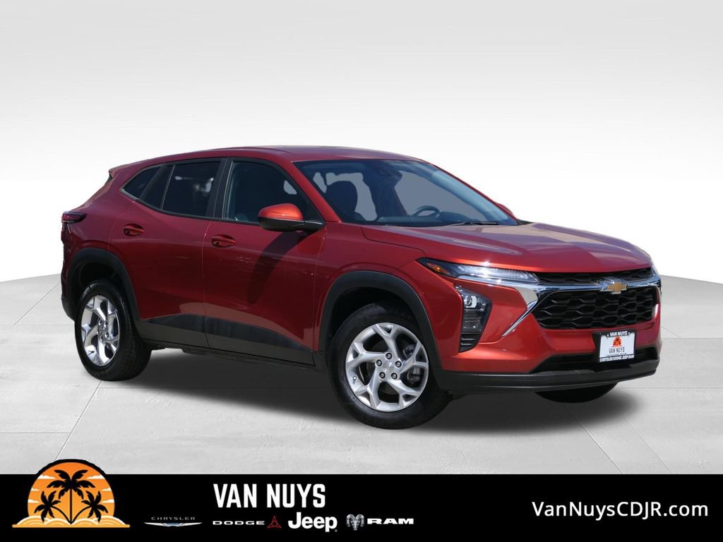 Used 2024 Chevrolet Trax LS w/ LS Convenience Package