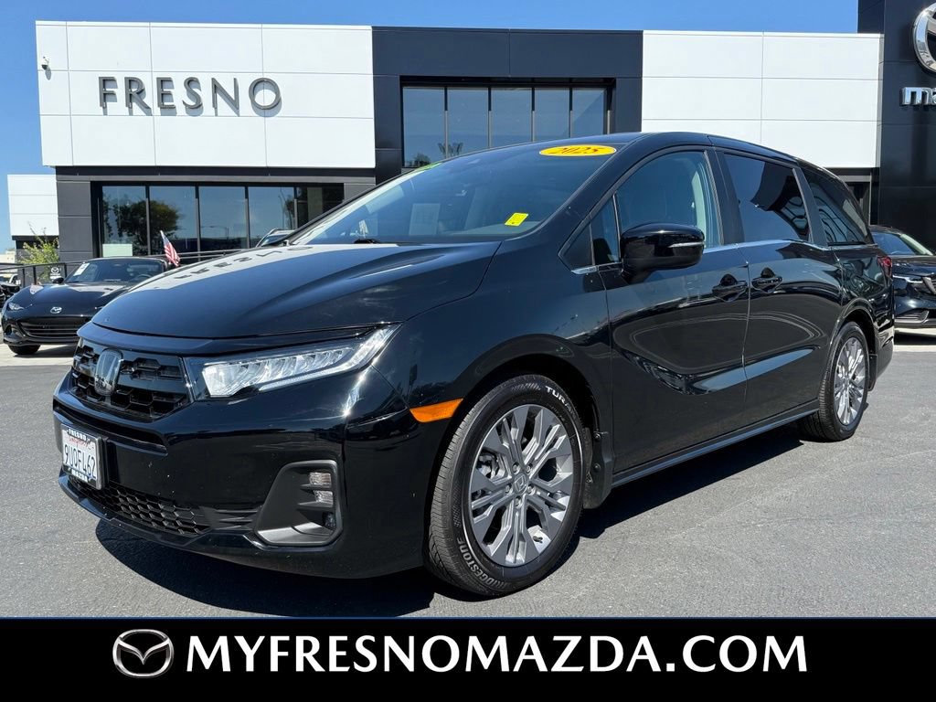 Used 2025 Honda Odyssey Touring image 4